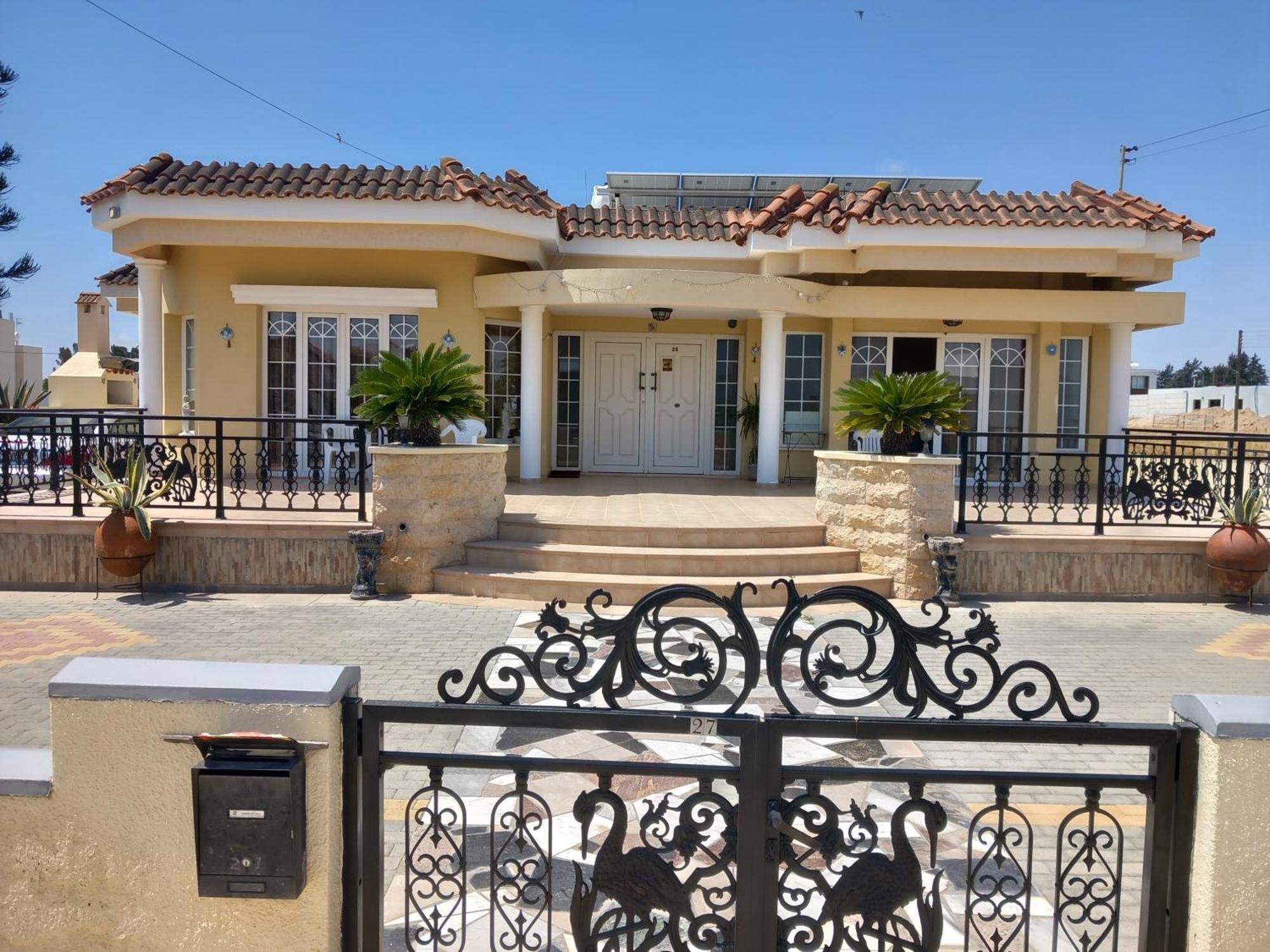 Vasilis House Apartment Dromolaxia Luaran gambar